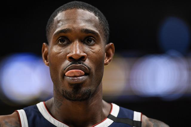 祝铭震28分胡金秋23分 广州大胜广厦35分